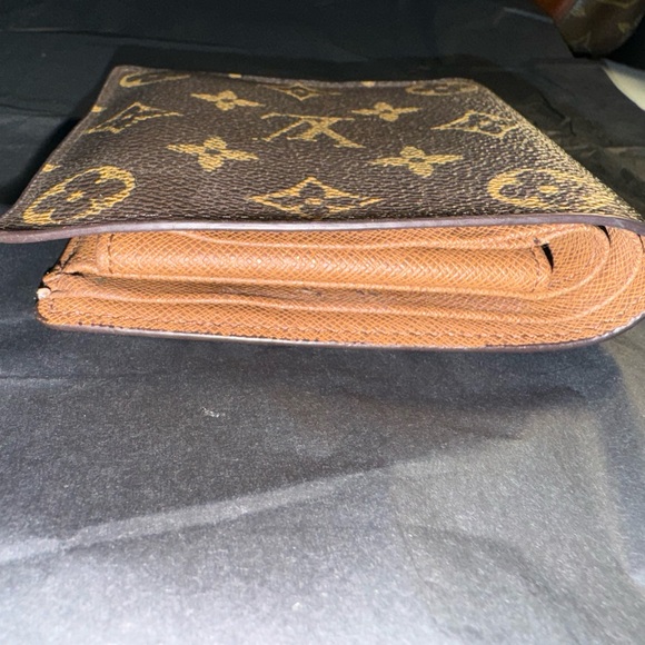 Authentic Louis Vuitton Monogram Bifold Wallet - Picture 4 of 8